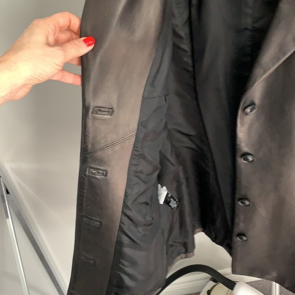 Soft leather jacket - Picture 11 of 12